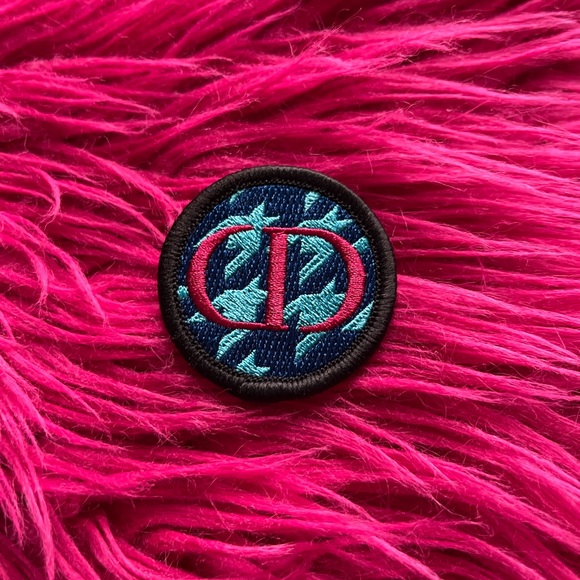 Dior Addict CD houndstood pin badge brooch Dior brooch - Picture 2 of 3